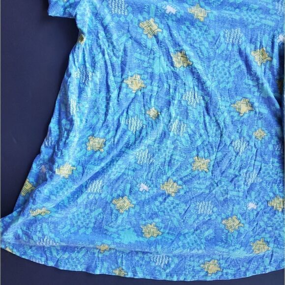 Lularoe Aztec Print simply Comfortable shirt - Picture 8 of 8